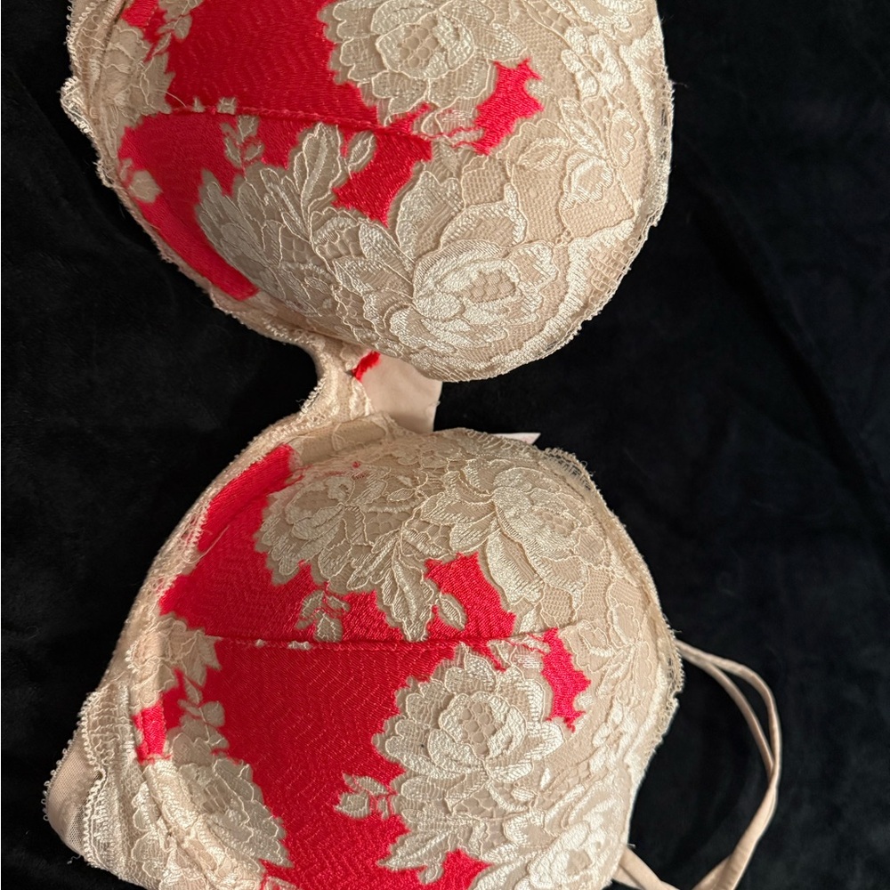 Victoria's Secret Red and Cream Lace Bra